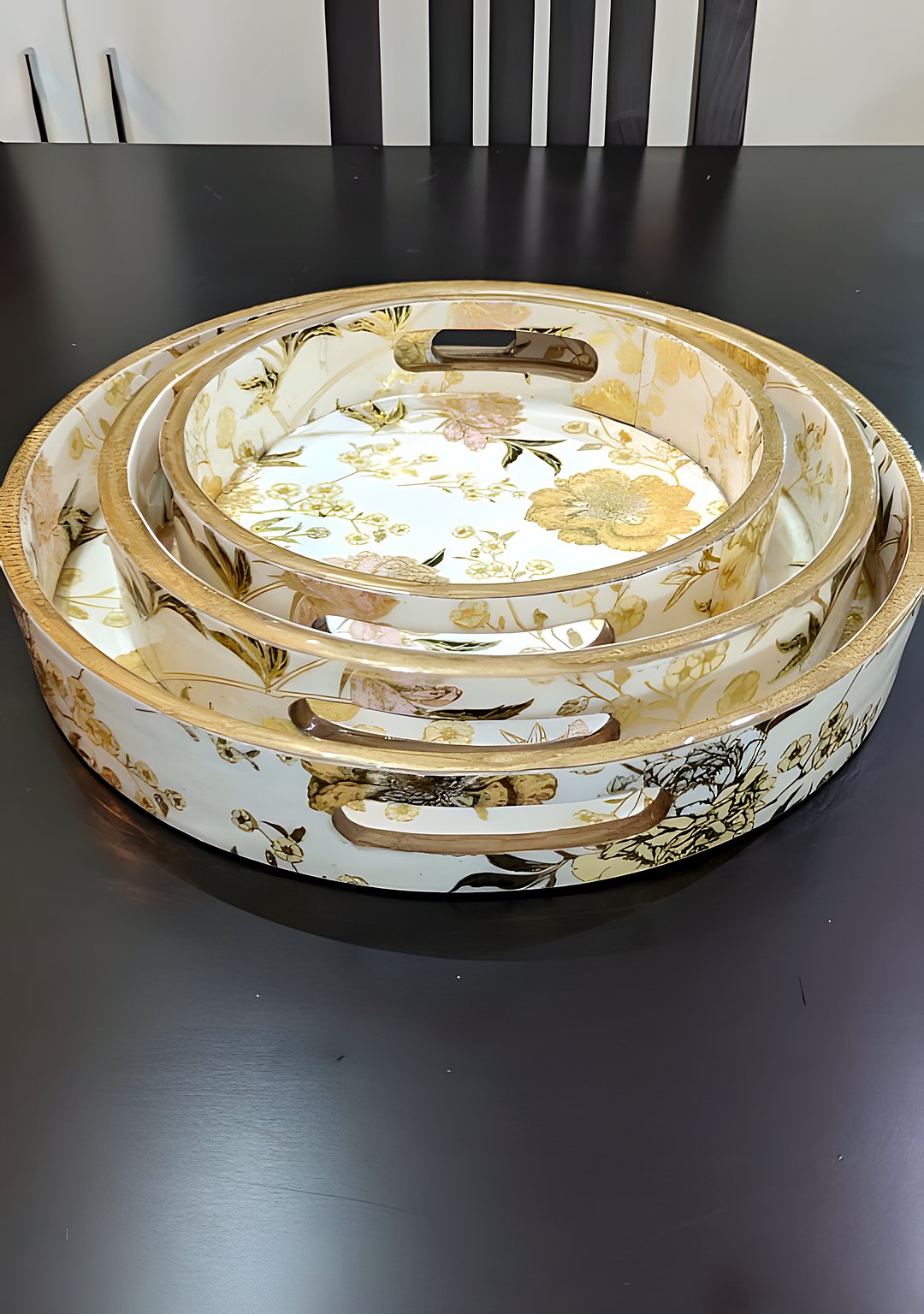 Set of nested printed wooden serving trays